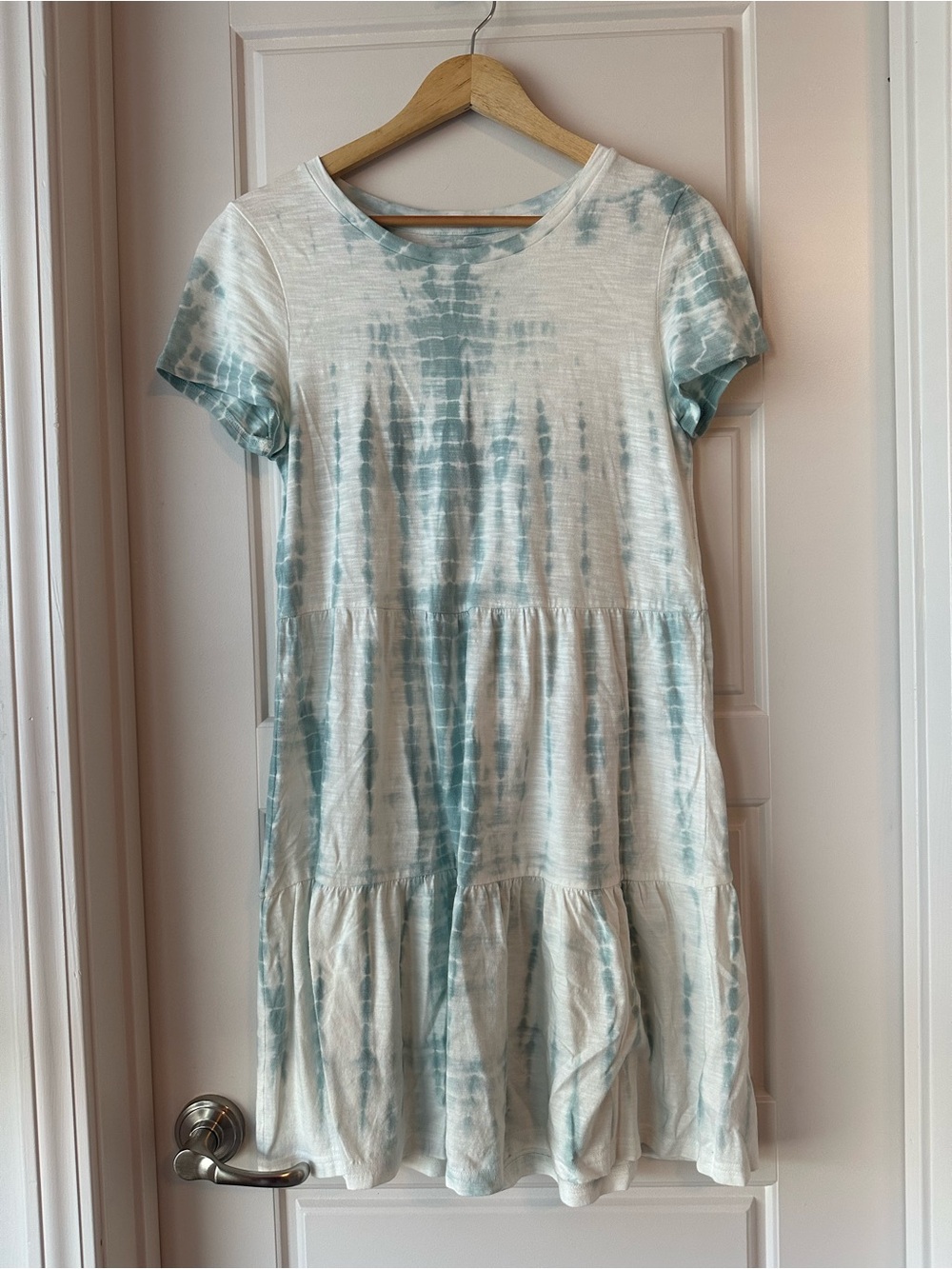 GAP women’s Blue and White Tie-Dye Tiered Short Sleeve Dress